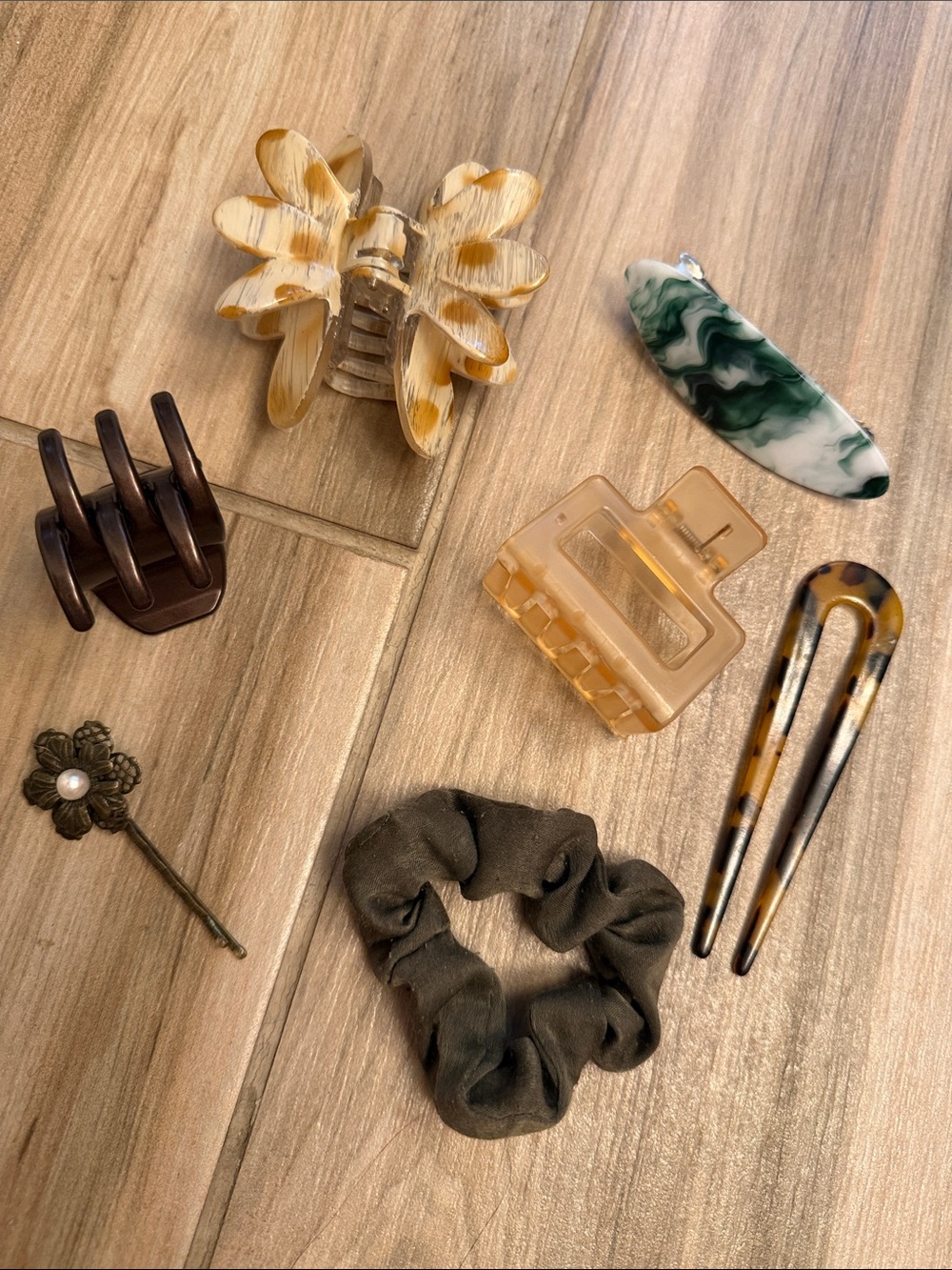 Assorted Women's Hair Accessories Set - Neutral Tones